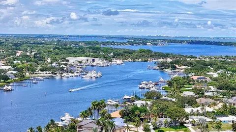 View/Area - 4586 SE Manatee Ter, Stuart, FL 34997 photo 5 of 13