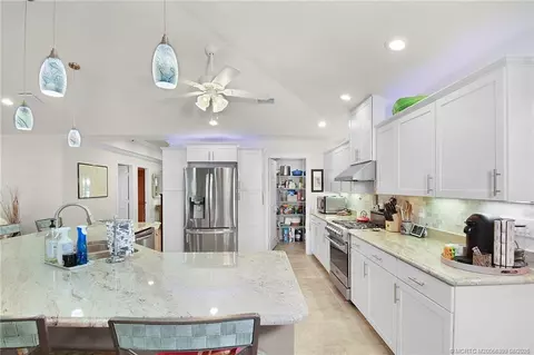 Kitchen - 4586 SE Manatee Ter, Stuart, FL 34997 photo 5 of 6