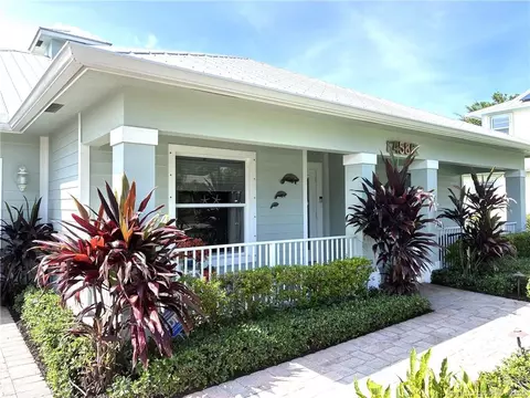 Exterior - 4586 SE Manatee Ter, Stuart, FL 34997 photo 6 of 17