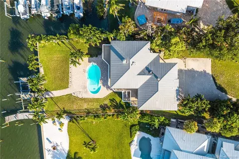 View/Area - 5644 SE Harbor Ter, Stuart, FL 34997 photo 4 of 14