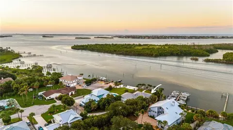 View/Area - 5644 SE Harbor Ter, Stuart, FL 34997 photo 3 of 14