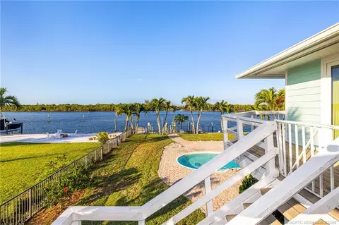 View/Area - 5644 SE Harbor Ter, Stuart, FL 34997 photo 6 of 14
