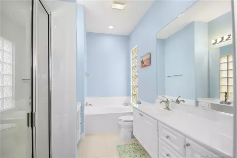 Bath - 1577 SW Balmoral Trce, Stuart, FL 34997 photo 1 of 3