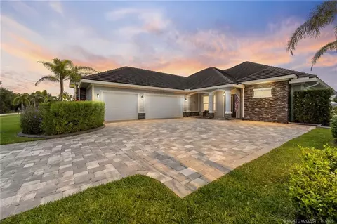 1100 SW Squire Johns Ln, Palm City, FL 34990