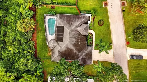 View/Area - 672 SE Pin Oak Ter, Stuart, FL 34997 photo 3 of 8