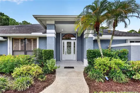 Exterior - 672 SE Pin Oak Ter, Stuart, FL 34997 photo 2 of 13