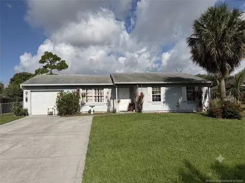 2470 SE University Ter, Port Saint Lucie, FL 34952