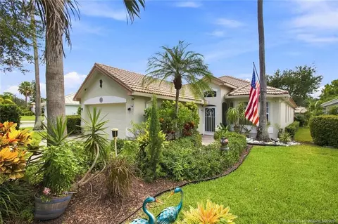 3694 NW Pin Oak Dr, Jensen Beach, FL 34957