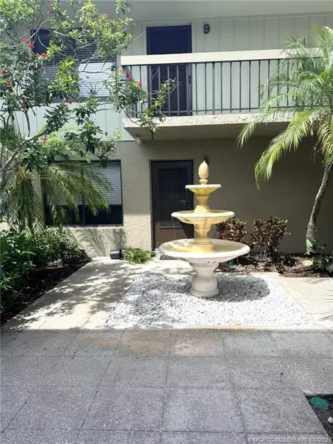 Exterior - 800 NW Fork Rd #10-10, Stuart, FL 34994 photo 2 of 7