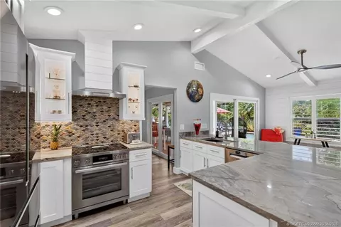 Kitchen - 12257 Sandy Run, Jupiter, FL 33478 photo 11 of 12