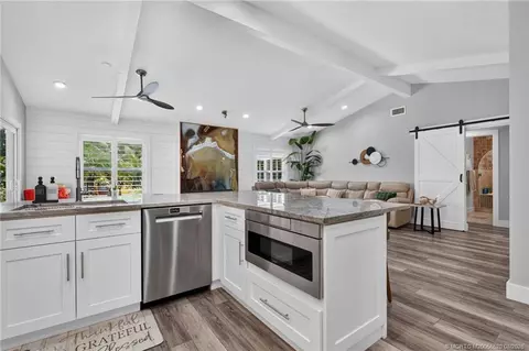 Kitchen - 12257 Sandy Run, Jupiter, FL 33478 photo 7 of 12
