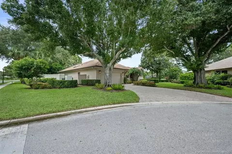 Exterior - 3378 SE Cambridge Dr, Stuart, FL 34997 photo 8 of 10