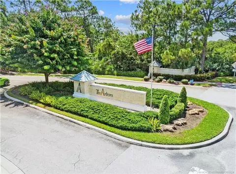 7960 SE Sequoia Dr, Hobe Sound, FL 33455