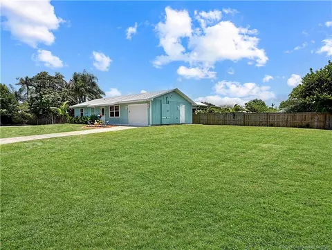 Exterior - 4436 SE Beckett Ave, Stuart, FL 34997 photo 1 of 2