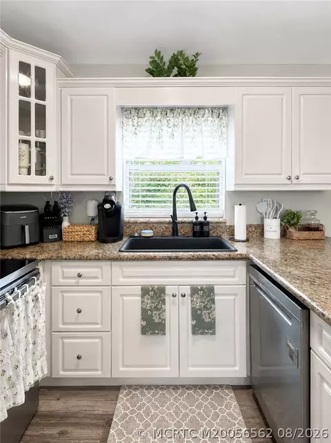 Kitchen - 4436 SE Beckett Ave, Stuart, FL 34997 photo 3 of 3