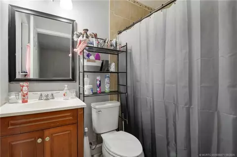 Bath - 5765 SE Rosemont Ave, Stuart, FL 34997 photo 1 of 2