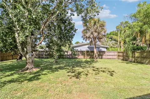 Exterior - 5765 SE Rosemont Ave, Stuart, FL 34997 photo 9 of 9