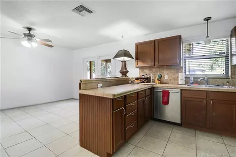 Kitchen - 5765 SE Rosemont Ave, Stuart, FL 34997 photo 6 of 6