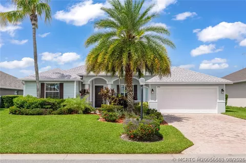 286 SW Vista Lake Dr, Port Saint Lucie, FL 34953