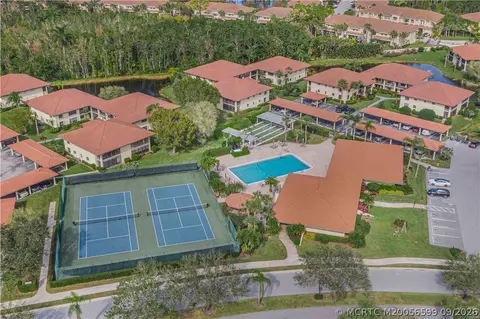 View/Area - 911 SW South River Dr #107, Stuart, FL 34997 photo 5 of 6