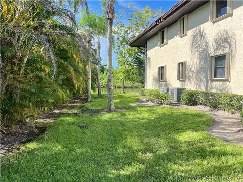 Exterior - 911 SW South River Dr #107, Stuart, FL 34997 photo 2 of 3