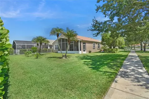 Exterior - 2937 SE Kingsmill Pl, Stuart, FL 34997 photo 6 of 8