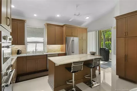 Kitchen - 2937 SE Kingsmill Pl, Stuart, FL 34997 photo 4 of 4