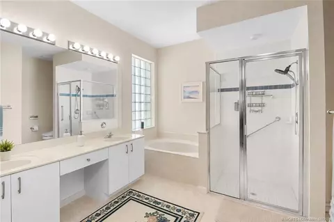 Bath - 2937 SE Kingsmill Pl, Stuart, FL 34997 photo 1 of 3