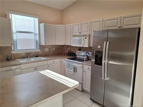 1589 SE Tidewater Pl, Stuart, FL 34997 photo 3