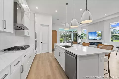 Kitchen - 6941 SE Haven Ln, Stuart, FL 34997 photo 5 of 7