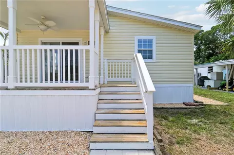 264 NE Oak St, Stuart, FL 34994 photo 32