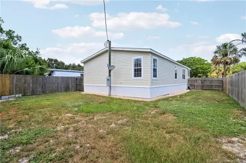 264 NE Oak St, Stuart, FL 34994 photo 21