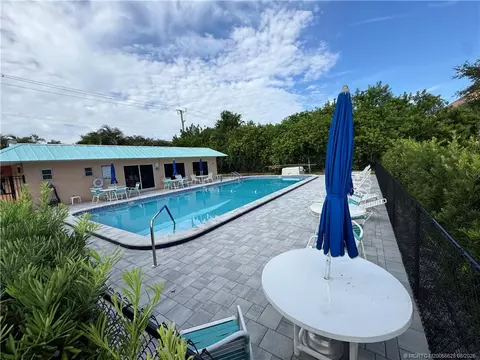 Exterior - 2950 SE Ocean Blvd SE #43-2, Stuart, FL 34996 photo 5 of 7