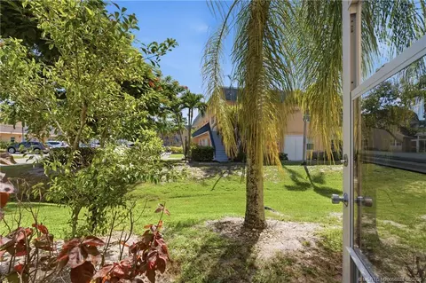 Exterior - 2950 SE Ocean Blvd SE #43-2, Stuart, FL 34996 photo 3 of 7