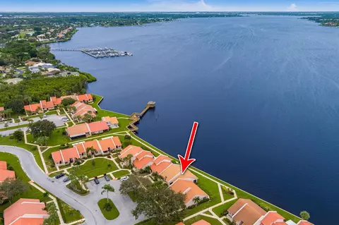 3513 SE Sandpiper Cir, Port Saint Lucie, FL 34952