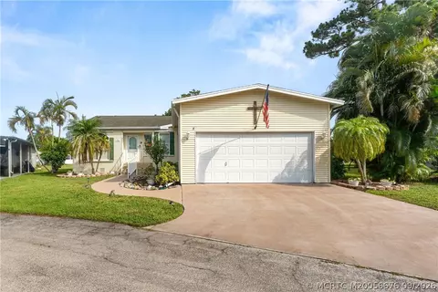 4237 4th Ct, Lantana, FL 33462