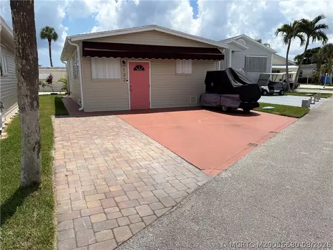 122 Nettles Blvd, Jensen Beach, FL 34957