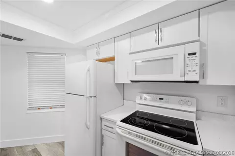 Kitchen - 3236 SE Aster Ln #M126, Stuart, FL 34994 photo 1 of 2