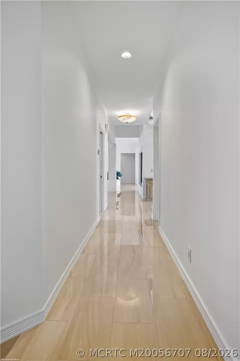 Entry Way - 6661 SE Harbor Cir, Stuart, FL 34996 photo 3 of 5