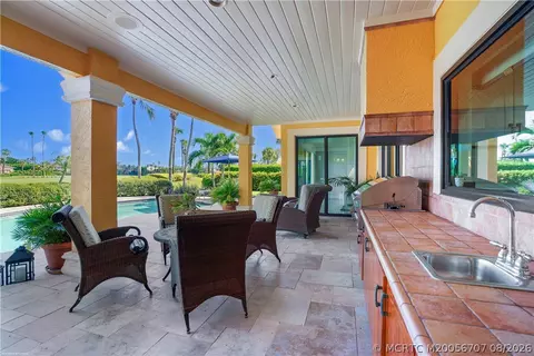 Exterior - 6661 SE Harbor Cir, Stuart, FL 34996 photo 6 of 16