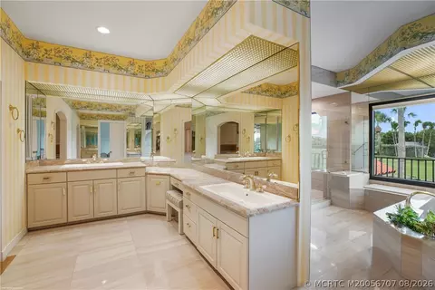 Bath - 6661 SE Harbor Cir, Stuart, FL 34996 photo 7 of 12