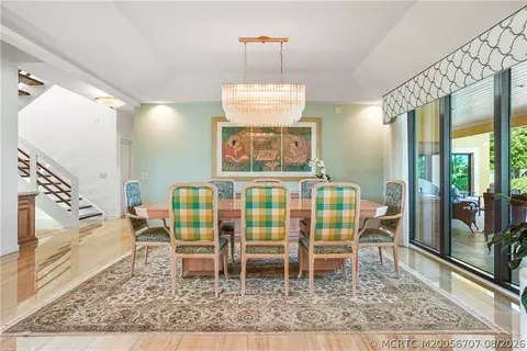 Dining - 6661 SE Harbor Cir, Stuart, FL 34996 photo 2 of 6