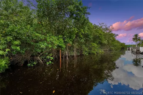 View/Area - 30 SW Hideaway Pl, Stuart, FL 34994 photo 2 of 7