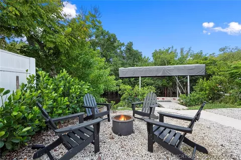 Exterior - 30 SW Hideaway Pl, Stuart, FL 34994 photo 6 of 10