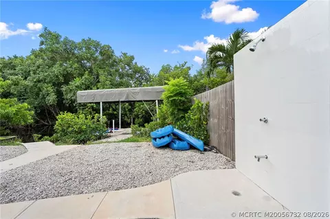 Exterior - 30 SW Hideaway Pl, Stuart, FL 34994 photo 7 of 10