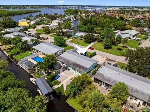 View/Area - 30 SW Hideaway Pl, Stuart, FL 34994 photo 4 of 7