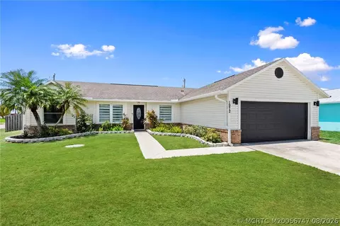 1972 SW Breezeway St, Port Saint Lucie, FL 34987