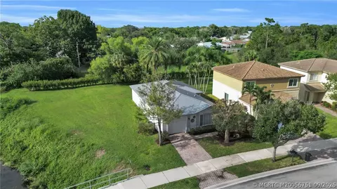 View/Area - 4526 SE Graham Dr, Stuart, FL 34997 photo 3 of 7