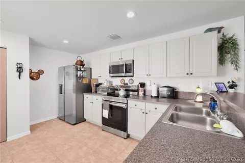 Kitchen - 4526 SE Graham Dr, Stuart, FL 34997 photo 3 of 4
