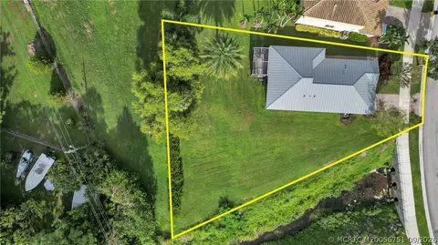 View/Area - 4526 SE Graham Dr, Stuart, FL 34997 photo 2 of 7